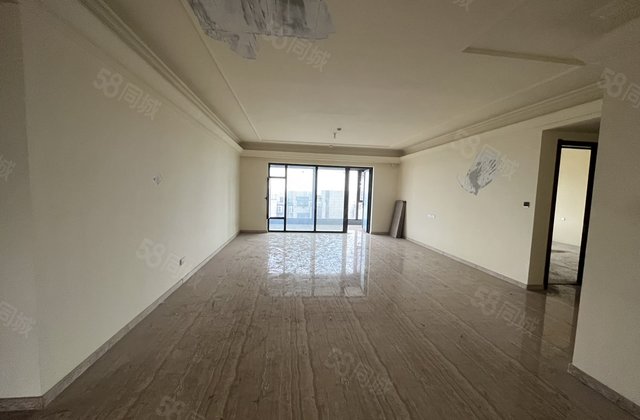 观景房大平层，二中翡丽湾5室带双车位，新房未住一梯一户急售