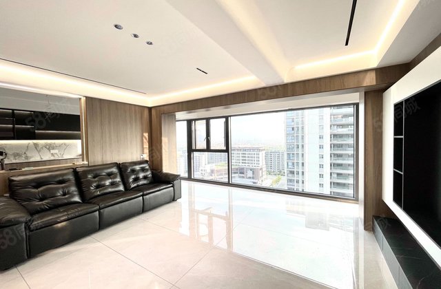 吉瑞府4室2厅164.3㎡104.4万二手房图片