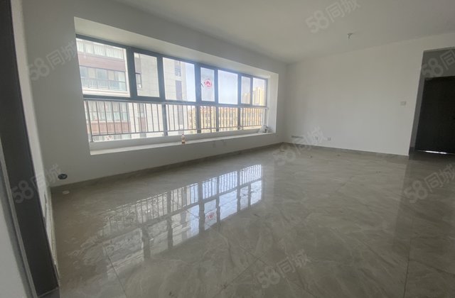 东关瑞府 祥生金麟府4室2卫 东边户带车位急售