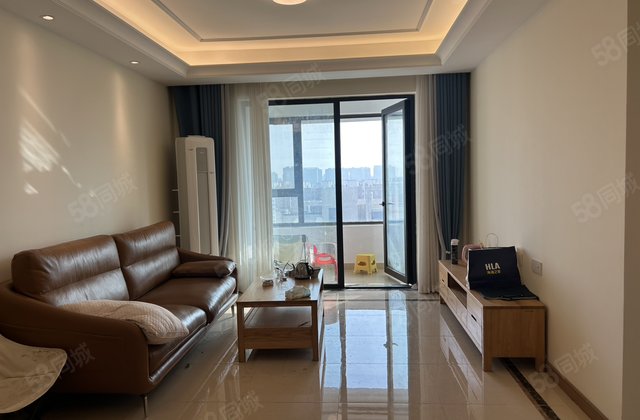 开发区 三   东昌 次新房 小三居 满二 带车储