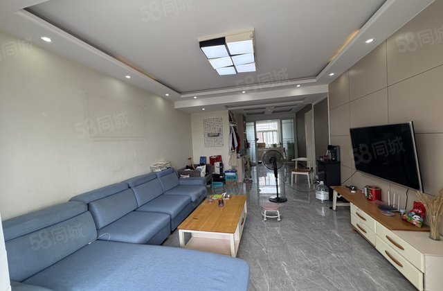 湖边房，名人苑，三期，90万左右，东边户，中间楼层采光好