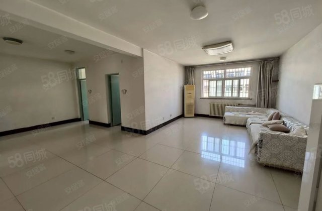 看房方便 中间楼层采光好 双卫格局 近医院 看房随时