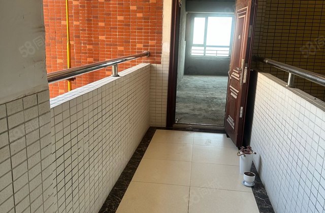 荣湾外滩3室2厅119㎡41万二手房图片