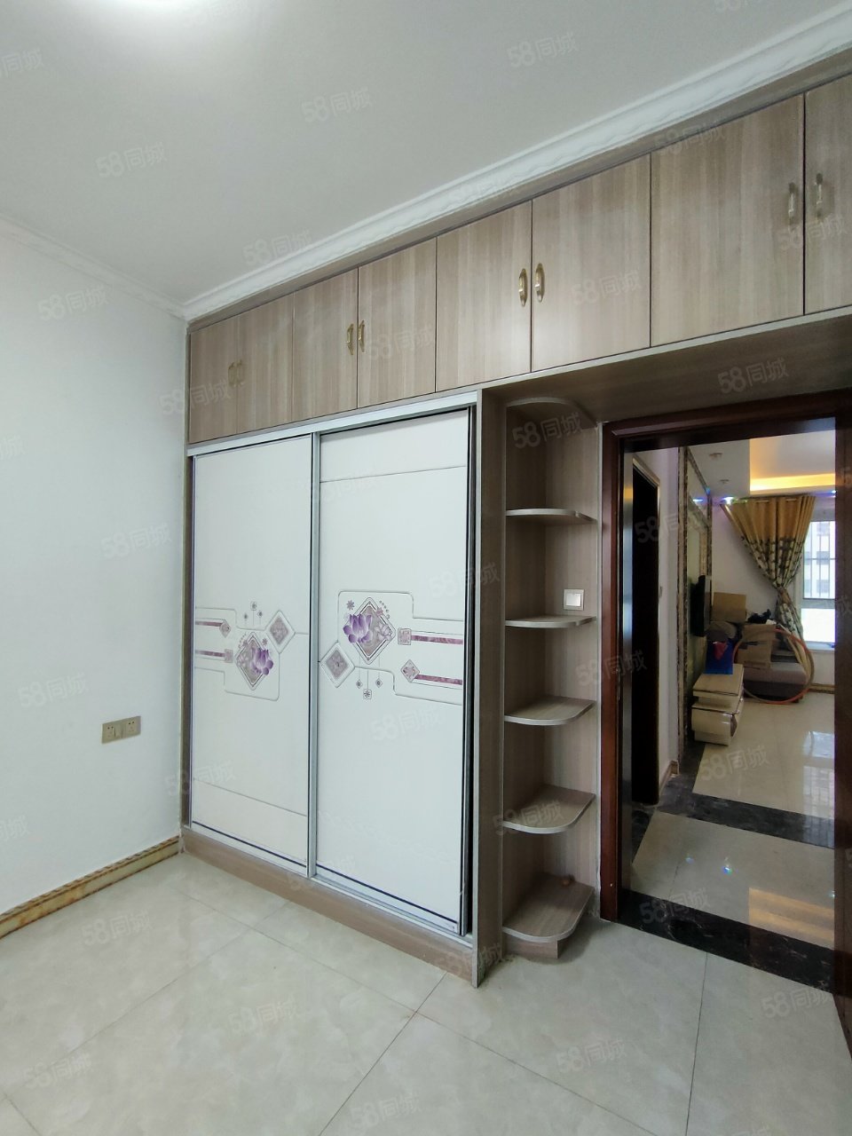 巨人印象小区3室2厅2卫128㎡南58万