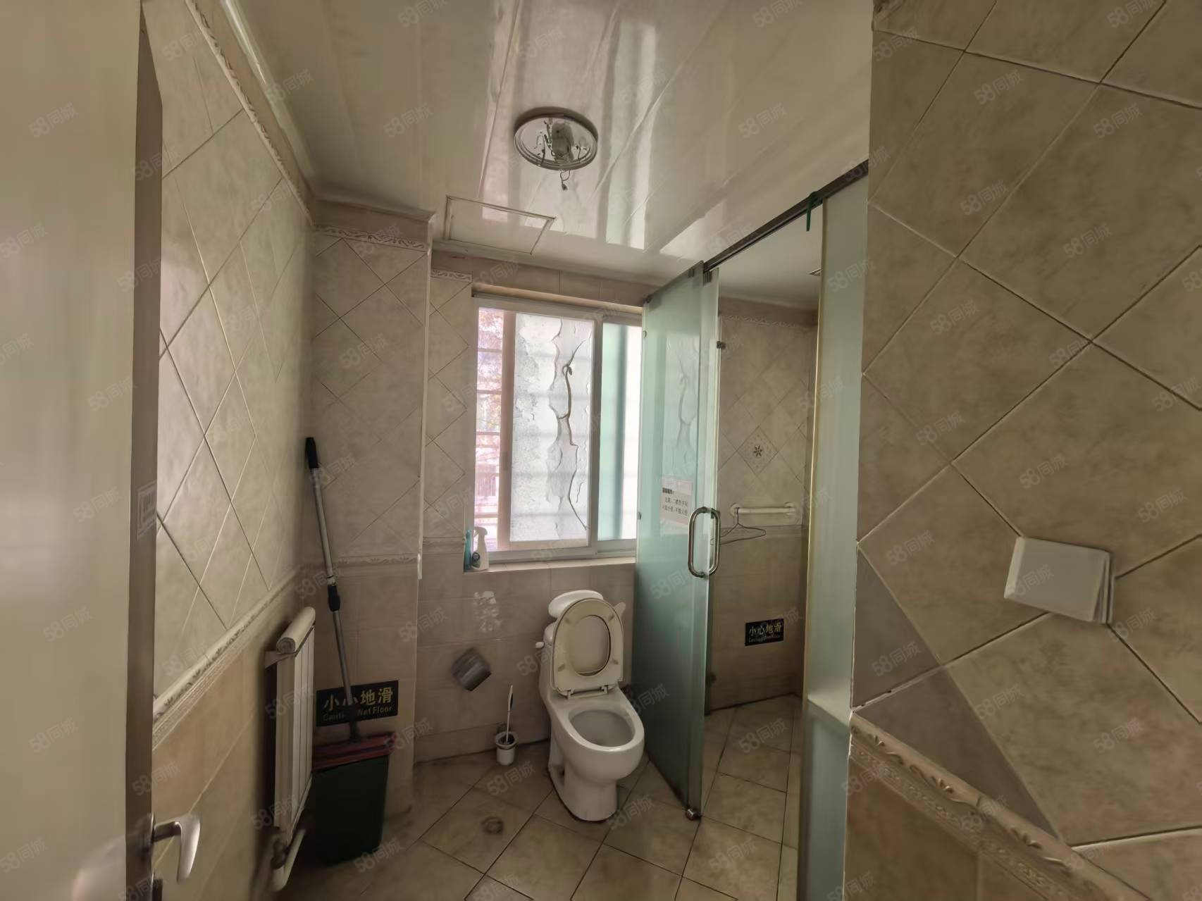 聽濤雅苑(別墅)4室2廳3衛(wèi)335.82㎡南北1400萬