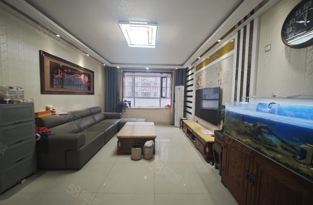 急卖，市中心位置，水城中学附近，    ，精装修，带车位