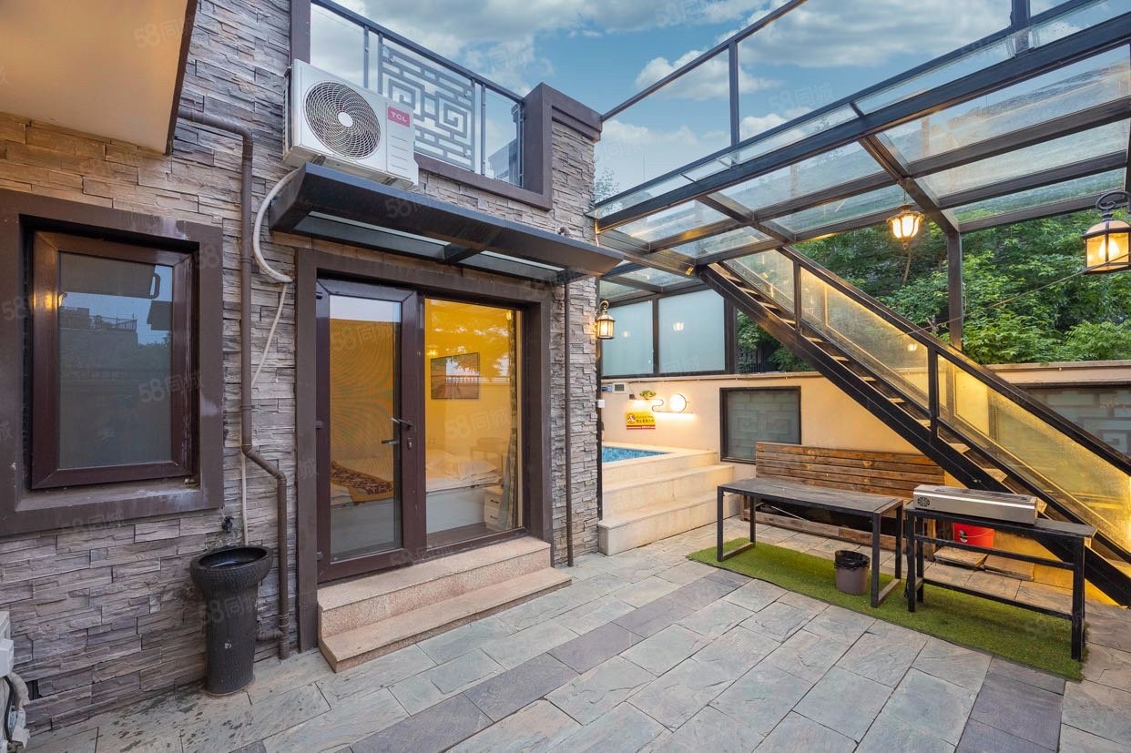 龍湖長城源著(三期)3室1廳2衛(wèi)121.33㎡南240萬