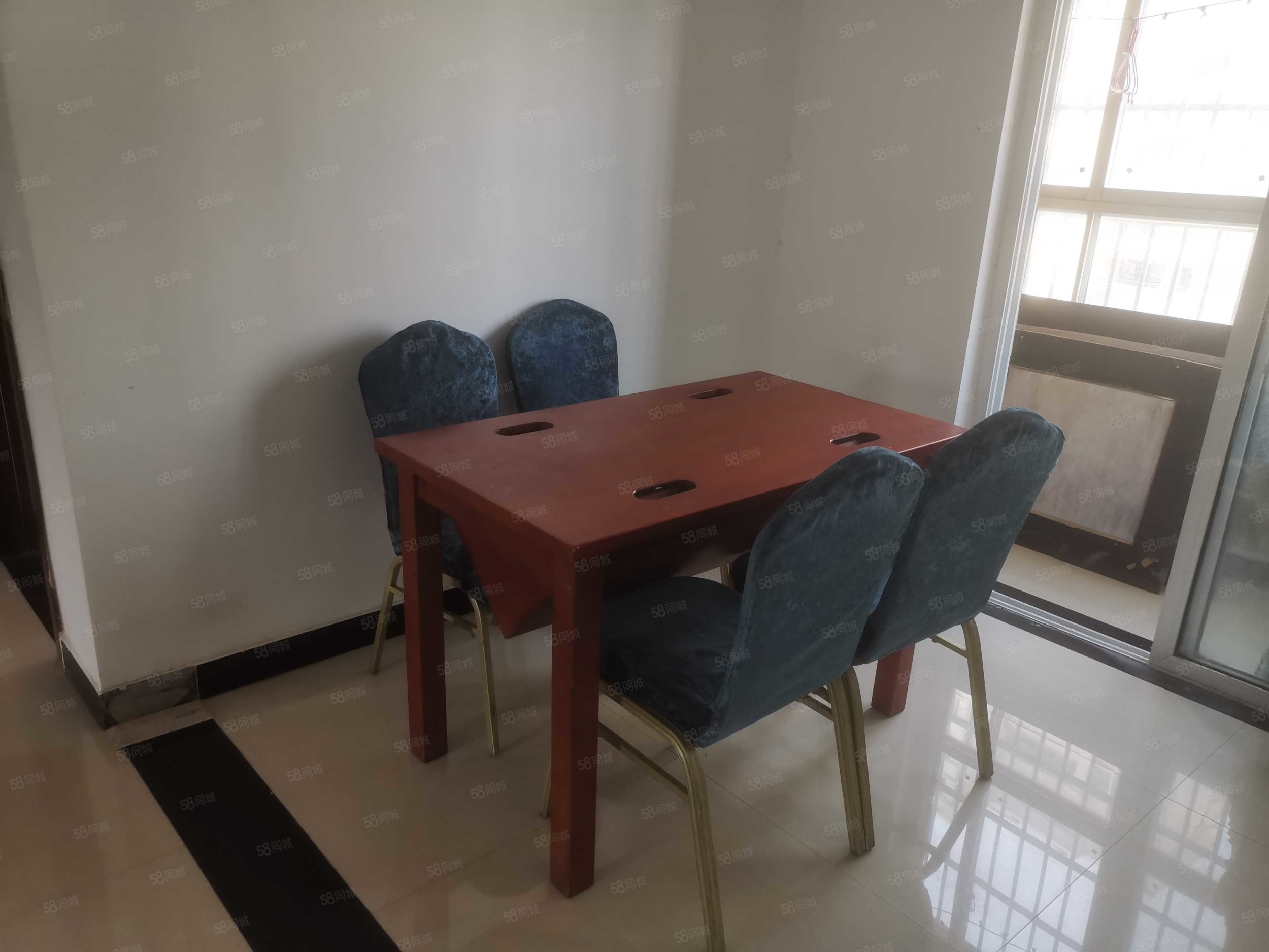 建投药都蓝湾3室2厅1卫106.08㎡南60万