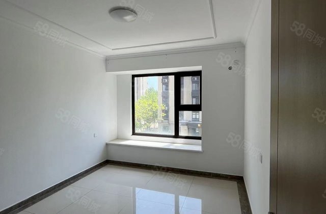 富力和园(二期)4室2厅146.7㎡105万二手房图片