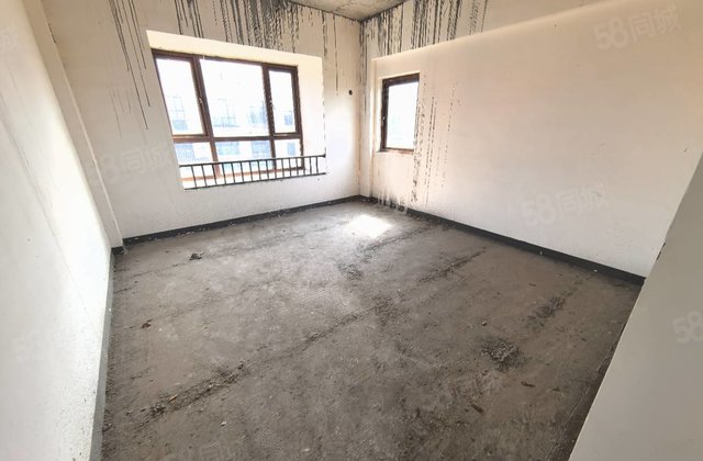 中铁龙盘湖世纪山水(公寓住宅)3室2厅112㎡62万二手房图片