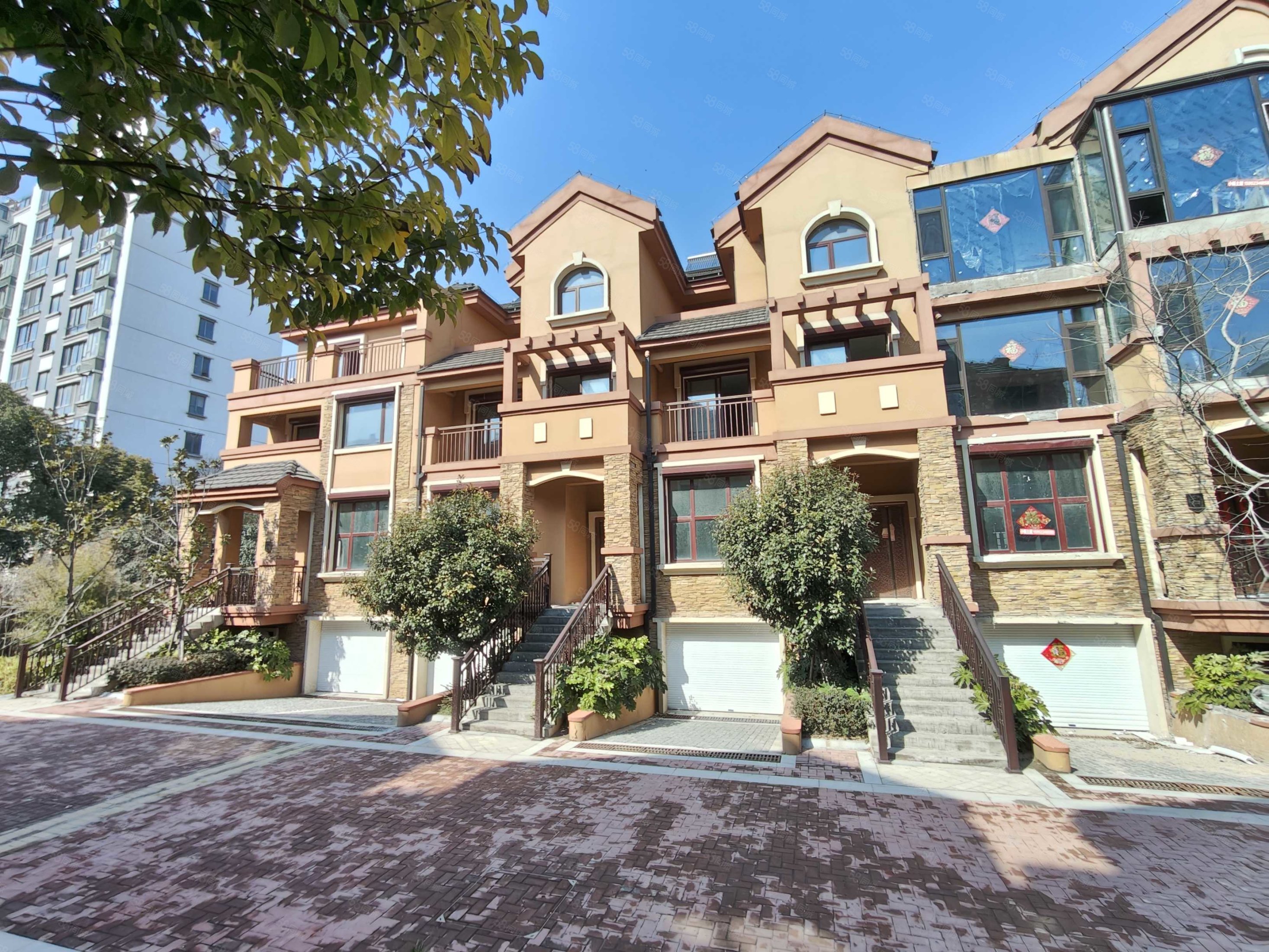 长岛一墅5室3厅3卫256㎡南346.9万