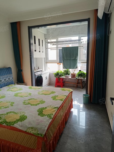 阳光一品135万精装修四室两厅两卫带车位储藏室