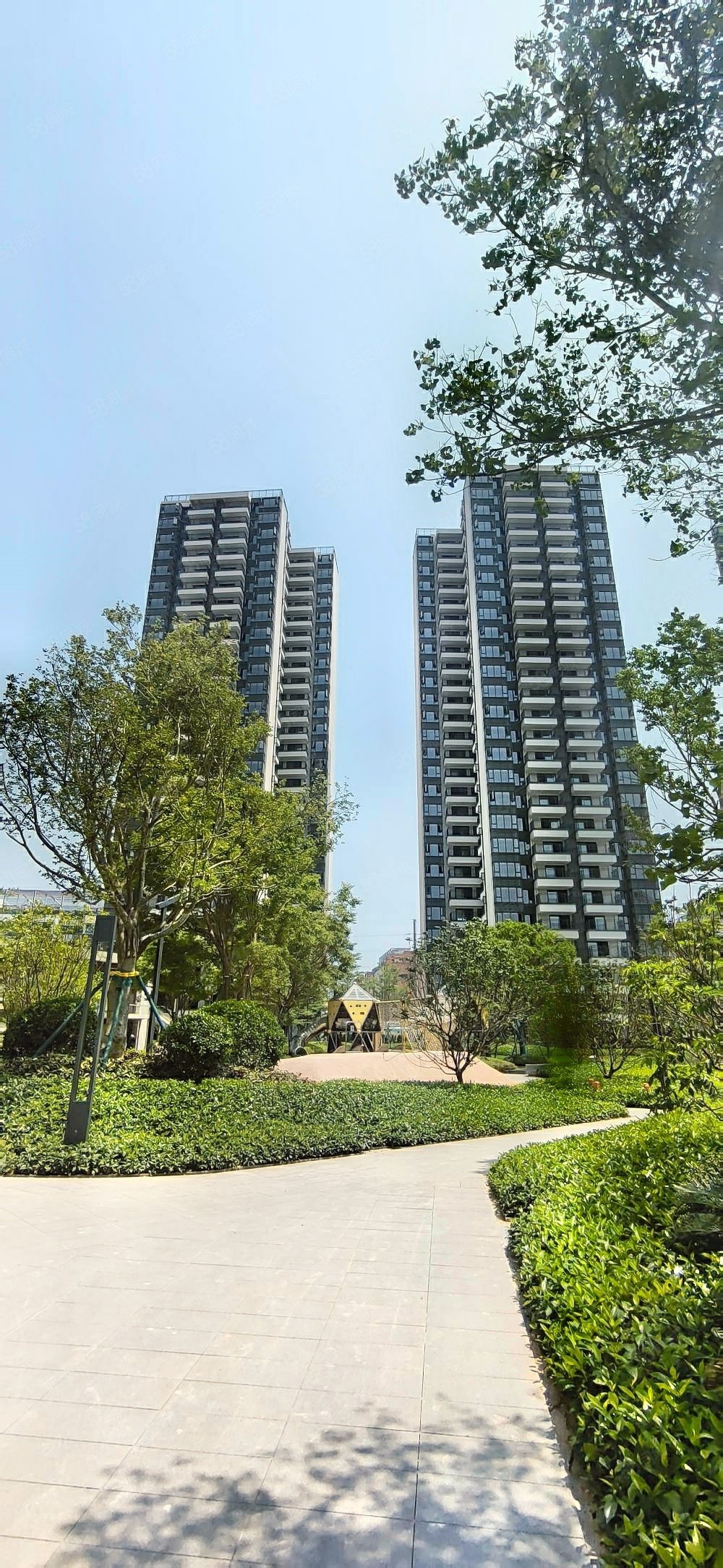 锦云湖光3室2厅2卫86.04㎡南71万