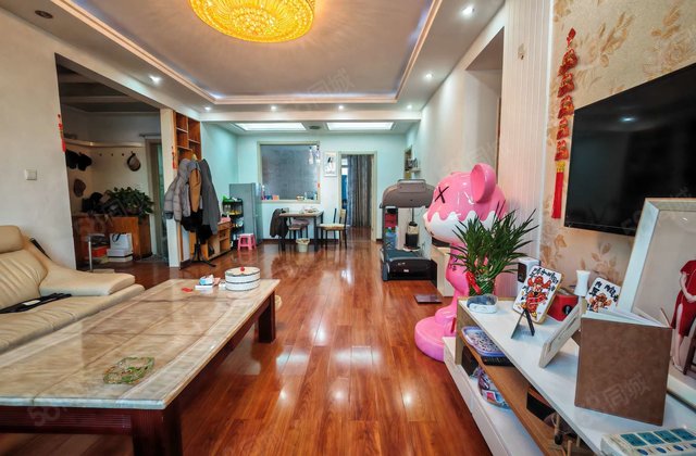 文轩外国语一中附近精装修三室两厅停车方便