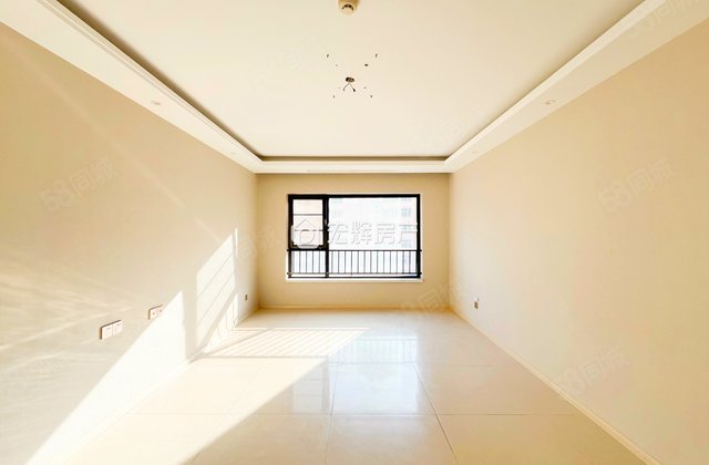 易大天地3室2厅123.77㎡155万二手房图片