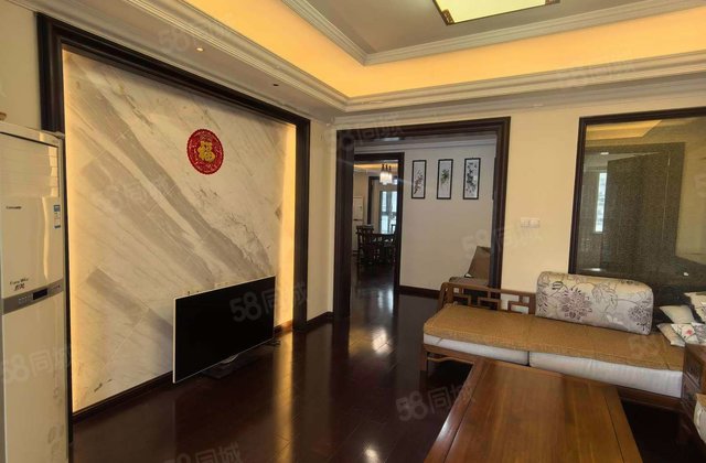 合生国际城4室2厅154.06㎡249万二手房图片