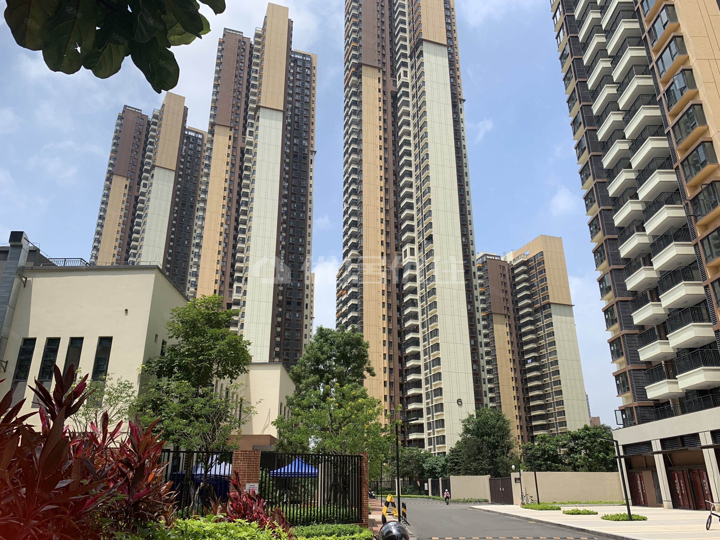 万象华府 读37中和秀田 捡漏 随时看房诚心出售