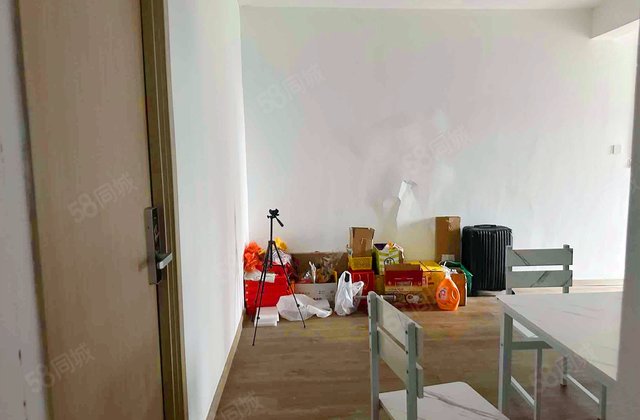 宝能城3室2厅126.35㎡150万二手房图片