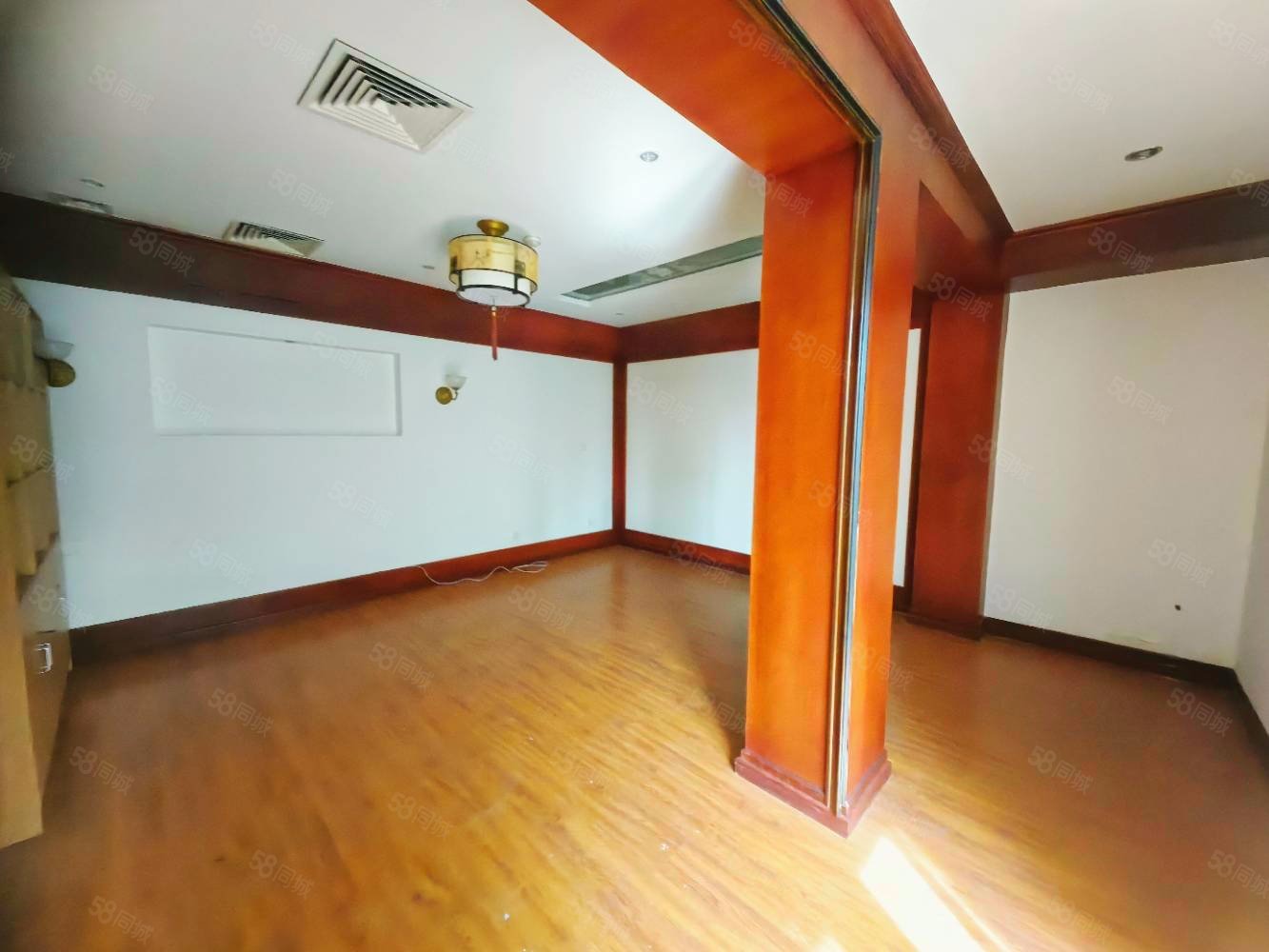 東旺胡同小區(qū)10室10廳5衛(wèi)721㎡南北17000萬(wàn)