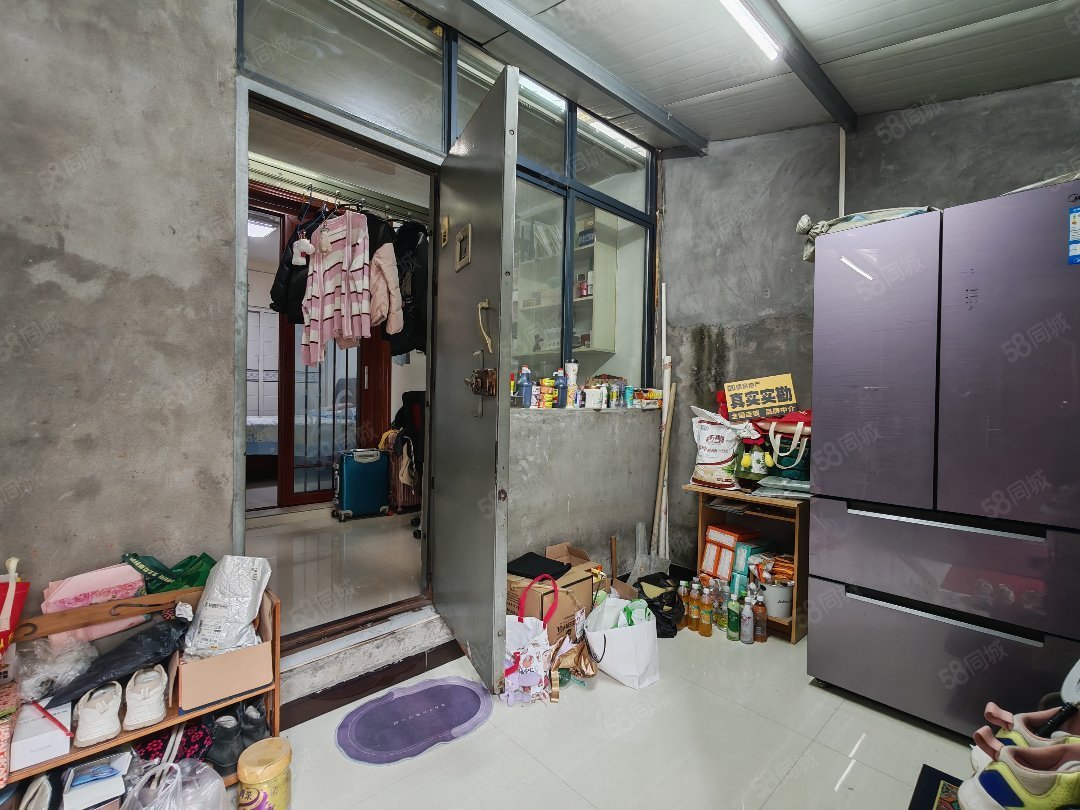 沿河小区2室2厅1卫68.37㎡南北39.8万