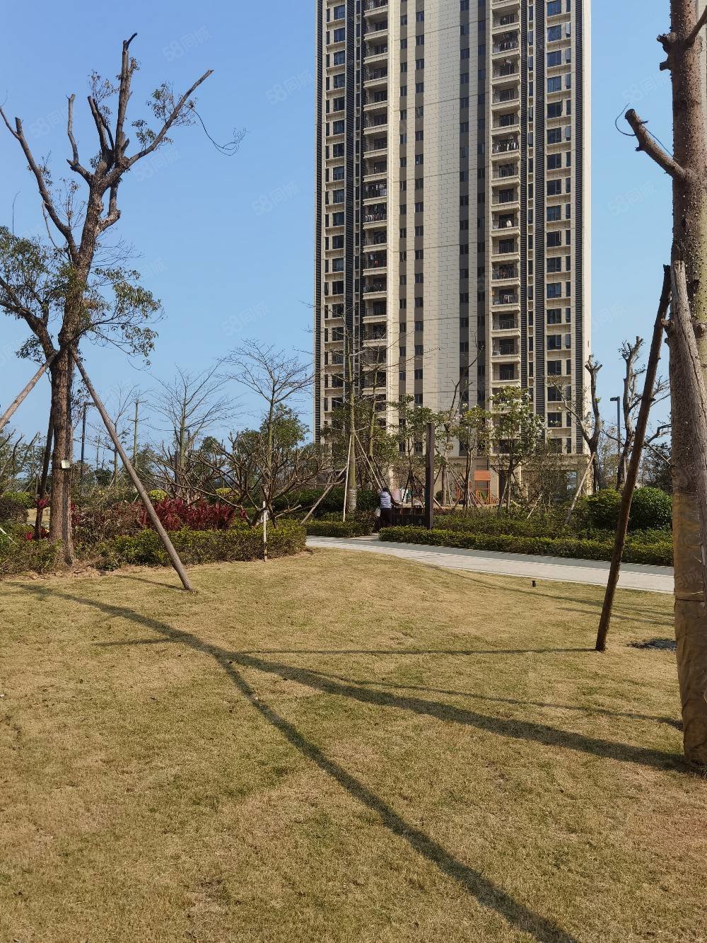 【10图】绿地精装修3房2厅2卫,全湖景,南北对流阳台,城际空间站-阳江