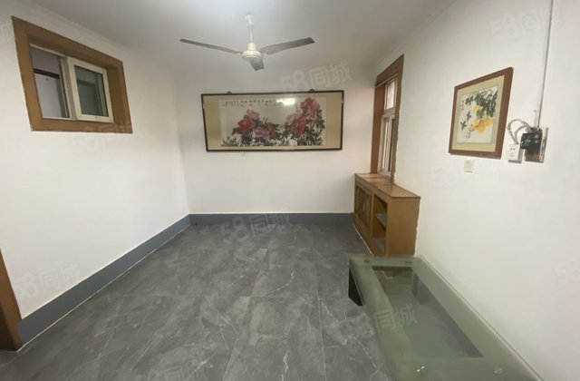 北顺 东昌中学总校 多层1楼带院 带配房 证过2年