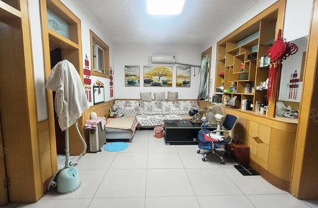 老文轩东邻 龙山北区 多层二楼 免大税 送储藏室 看房有钥匙