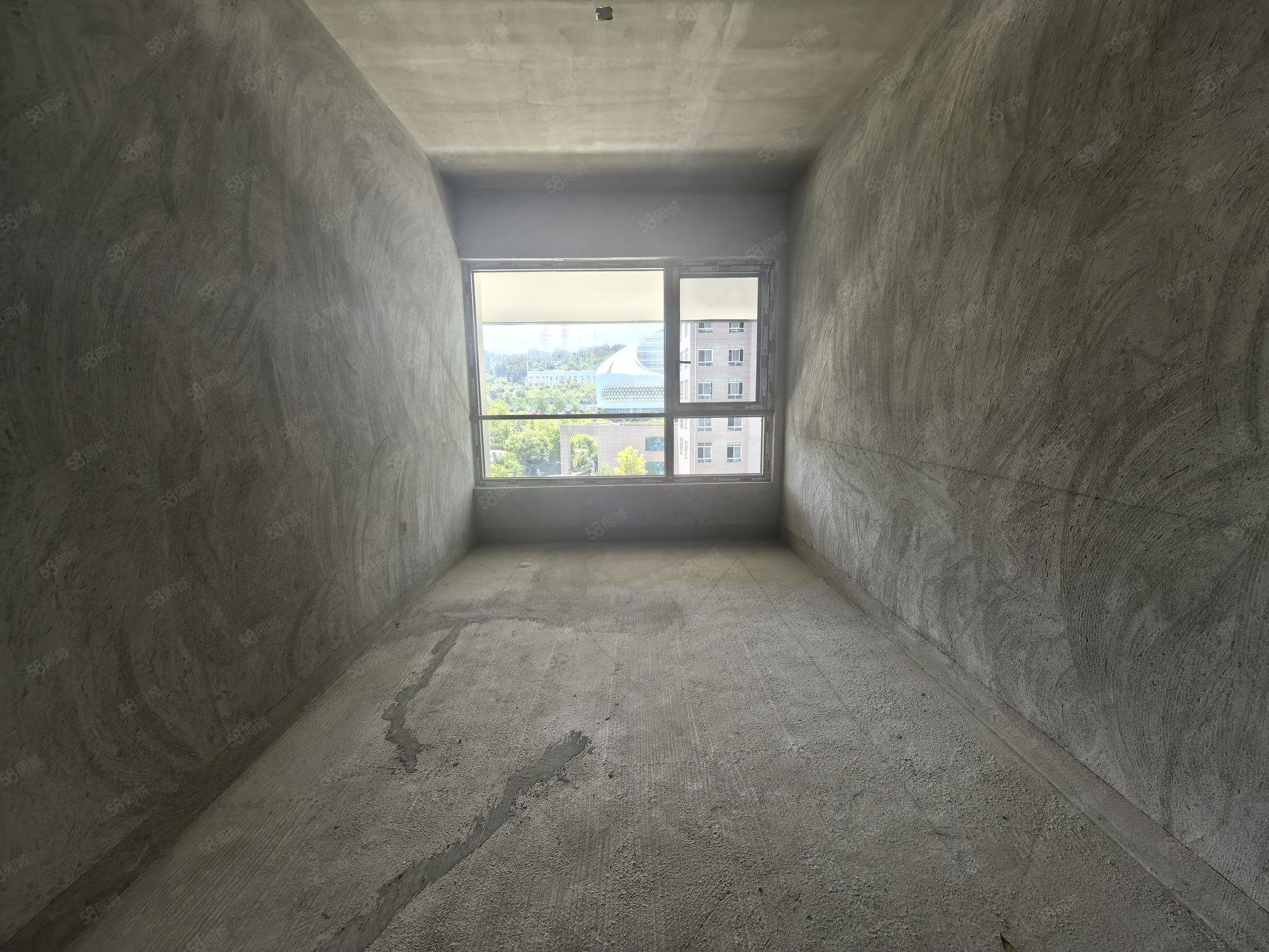 国瑞麓林府4室2厅3卫143.67㎡南108万