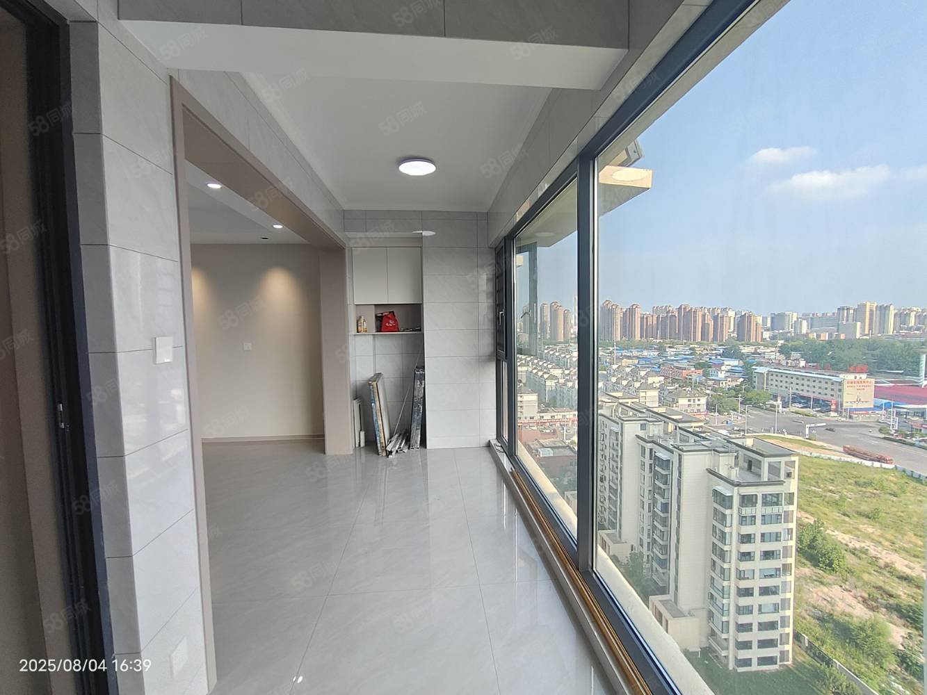 万达大都会公元3室2厅2卫116㎡南北70万