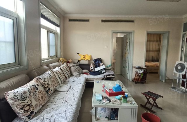 花园路聊城公园 对过 育新街 带大露台 中间楼层 免大税带储