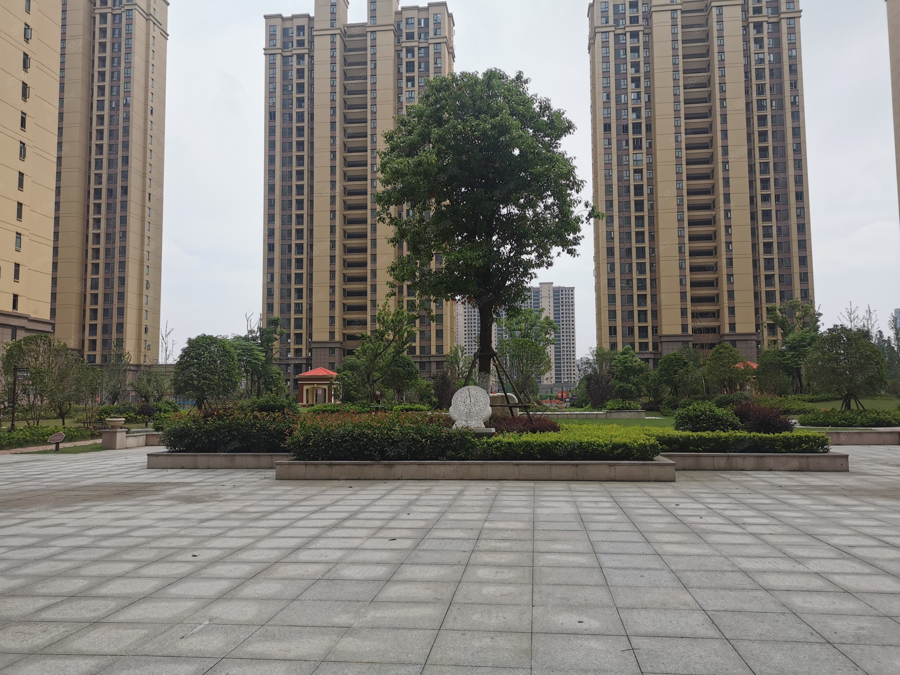 监利博森翰林城3室2厅2卫126㎡南北96.8万