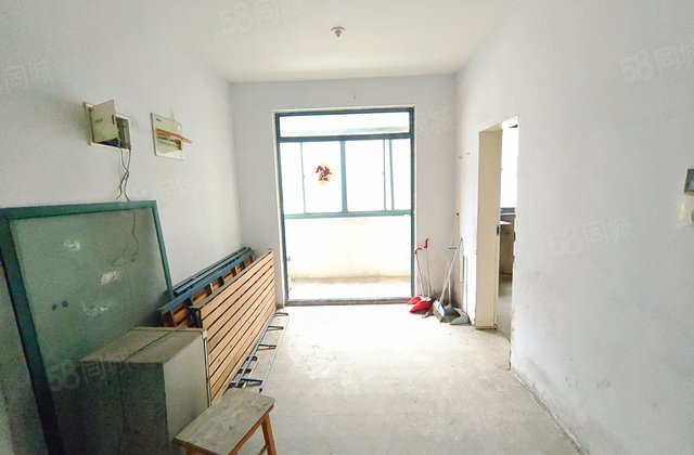 金江花园3室2厅138.6㎡119万二手房图片