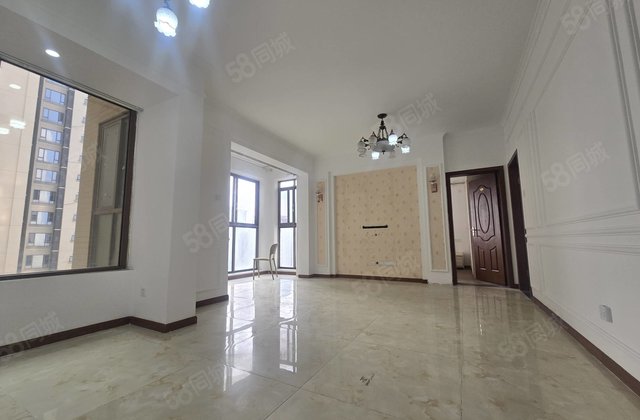 龙光君悦华庭二期4室2厅95.22㎡110万二手房图片