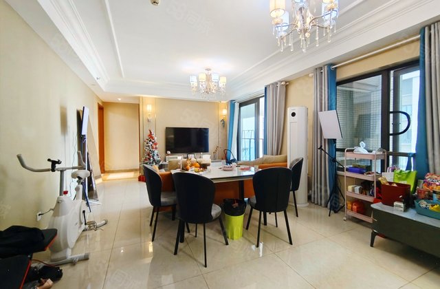 恒大天府半岛四期4室2厅137.49㎡180万二手房图片