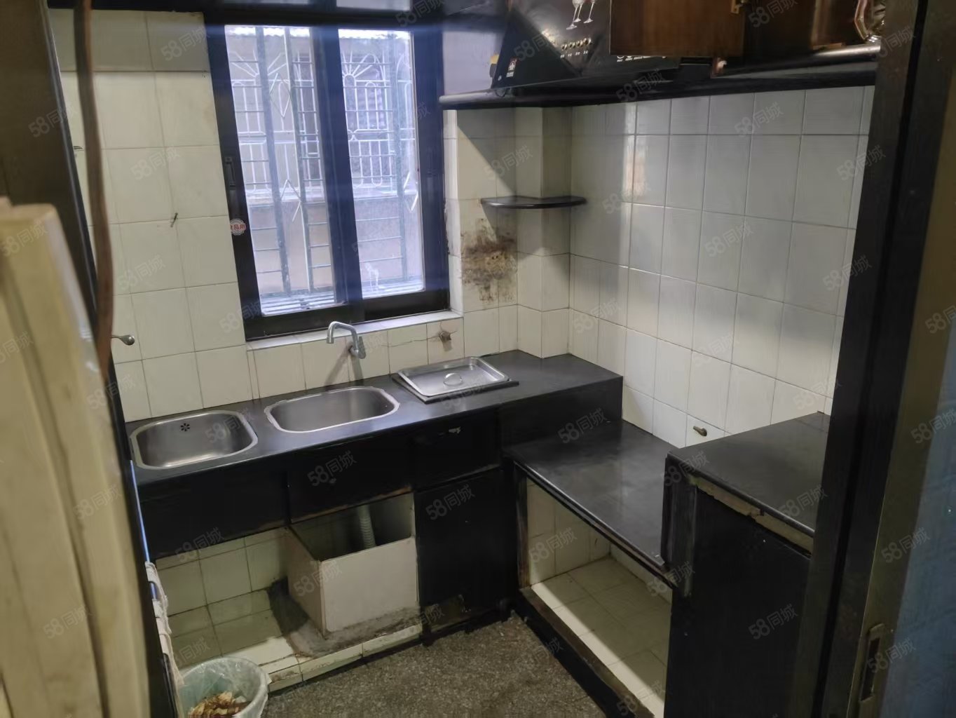 西荣路小区2室1厅1卫64㎡东南22.8万