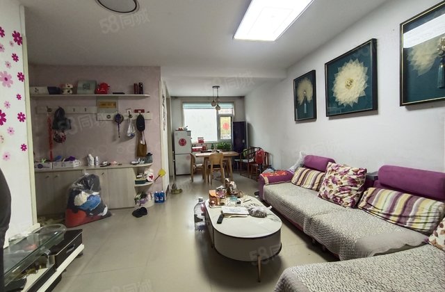 诚心出售！三中北校 万达附近 一楼带院孝心楼层  随时看房