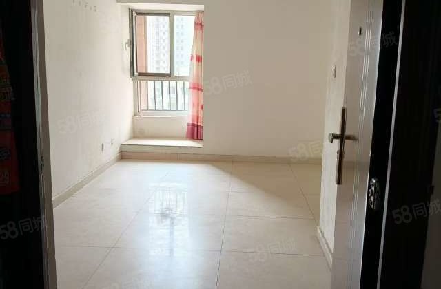 水岸花语  温馨两居，首付只需