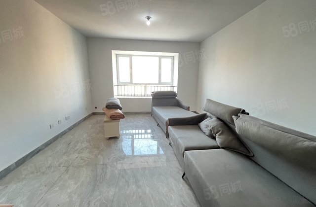 万达北 新房未住 带车位储藏室 东边户 观景层 钥匙房