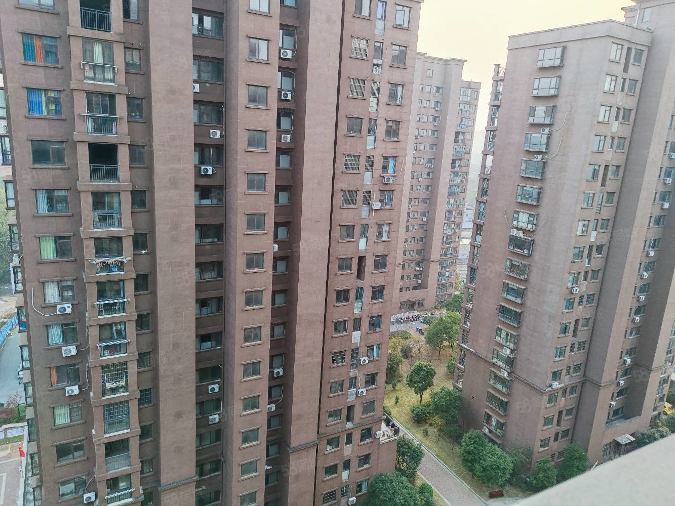 华宇尚城3室2厅2卫113㎡南98万