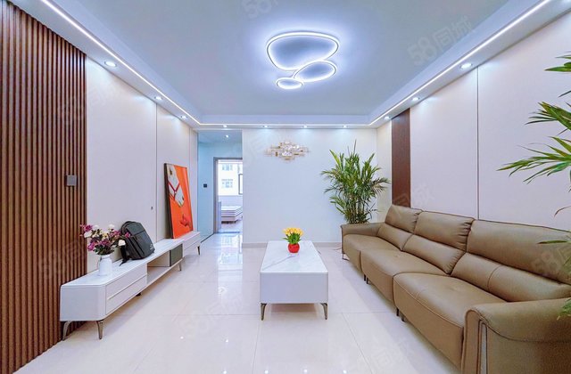 湖边，名人苑，管道局，秀水苑，中间楼层，精装修拎包入住