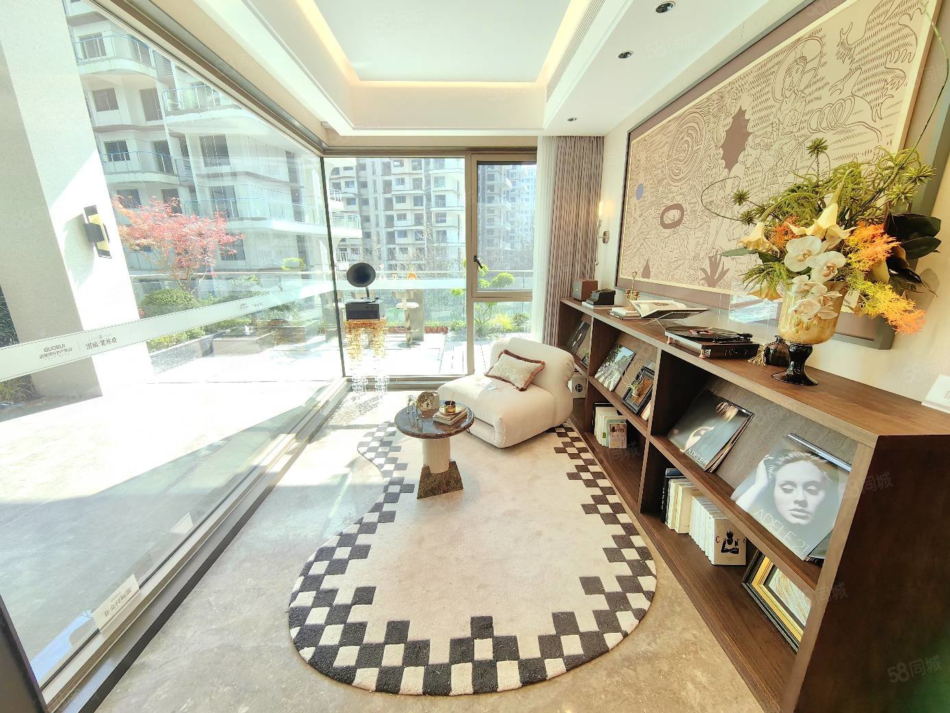 国瑞麓林府4室2厅3卫143㎡南北104万