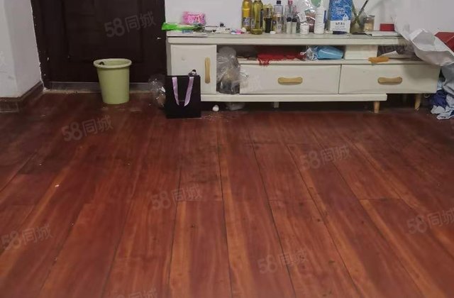 昌润路东昌路交叉口石化管道基地小区2室1厅1卫