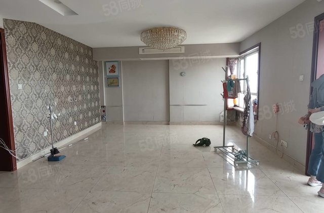 新东方龙湾在水一方 老文轩 观景房 可做四室 带车位 免大税