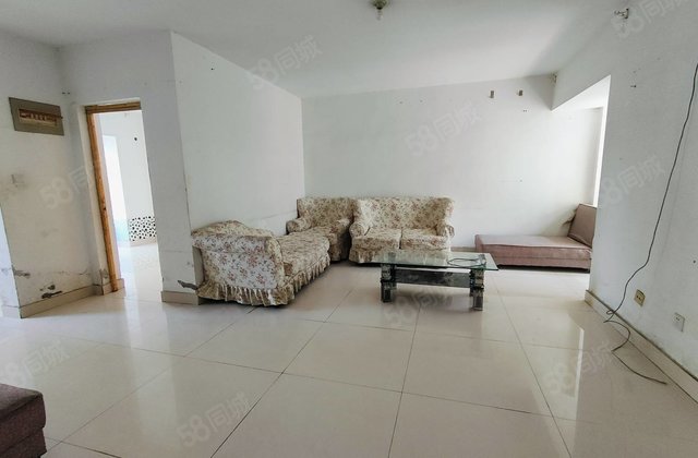 急售 阿卡二期 6萬办完入住 单价低 免大税 三室好楼层