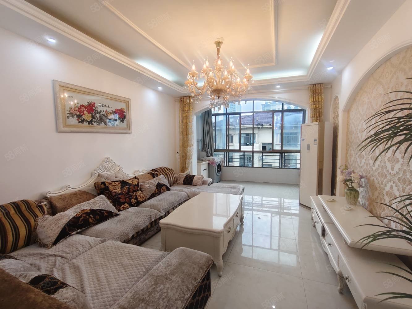 地中海风情7室3厅3卫112㎡南59.8万