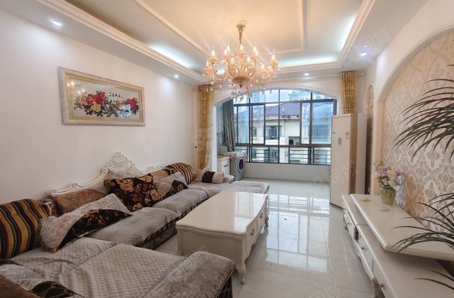 地中海风情7室3厅3卫112㎡南59.8万