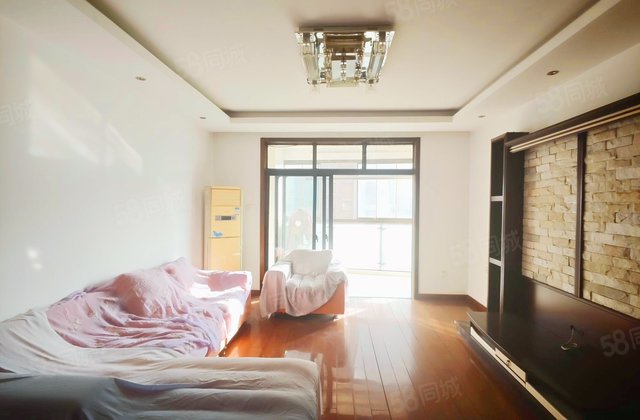 红山花园(北区)3室2厅129.65㎡153万二手房图片