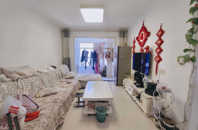 月季公园北邻 小高层  前排 精装两室单价七千多 送储藏室