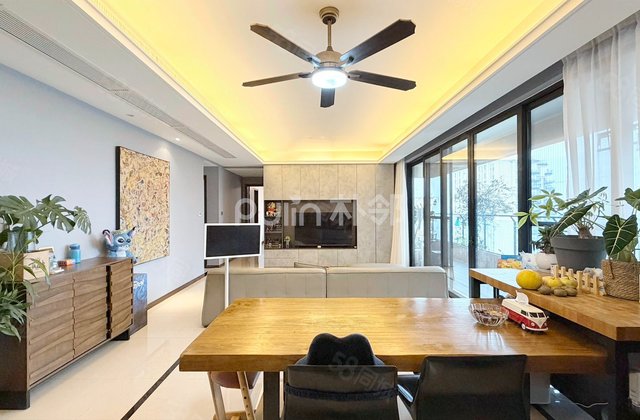 万科五龙山九墅4室2厅164.29㎡166万二手房图片