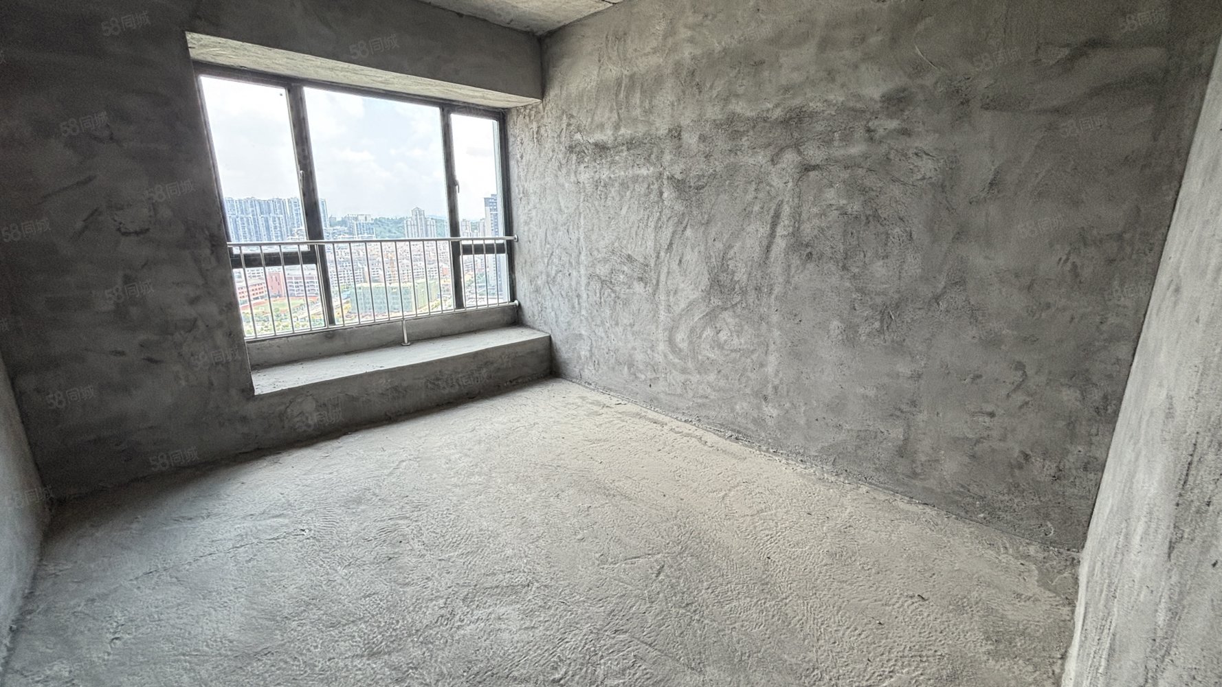 天秀湾5室2厅4卫254㎡南北268万